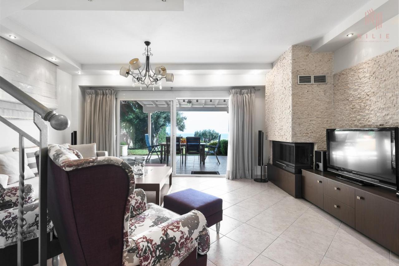 Breathtaking Villa, Nilie Hospitality Mgmt Possidi Exteriör bild